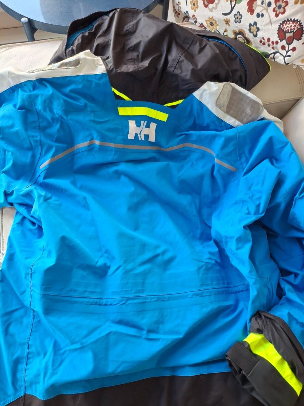 Helly Hansen mens Hydropower Marine Jacket Small - Picture 6 of 6